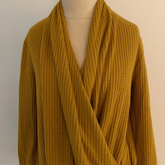 ANTHROPOLOGIE AKEMI + KIN WOODRUFF TOP - Picture 7 of 11